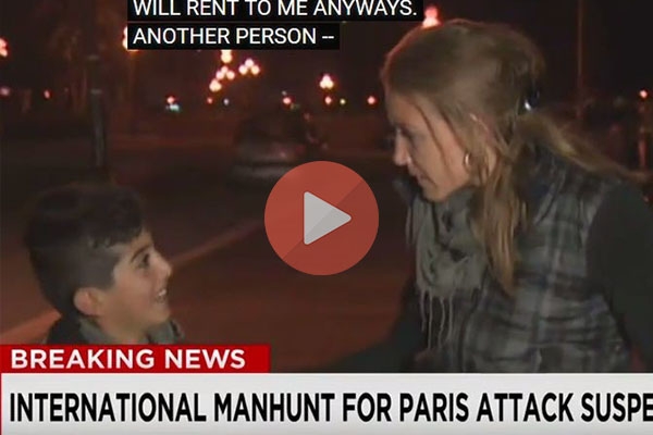 Ο μικρός πρόσφυγας που διέκοψε ανταπόκριση του CNN από τη Λέρο