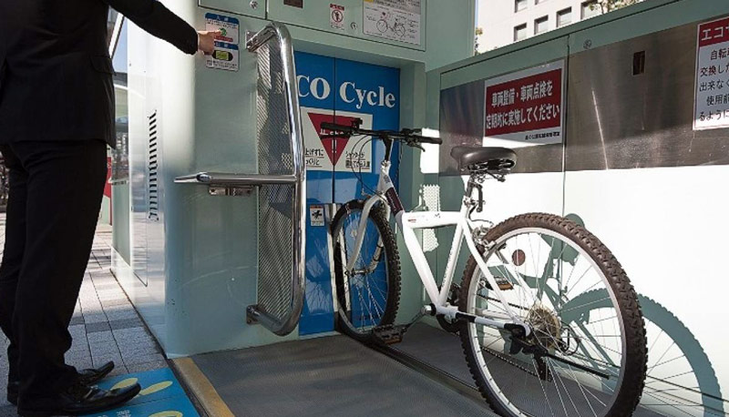 Αυτό είναι το υπόγειο πάρκινγκ ποδηλάτων στην Ιαπωνία... δεν το έχετε ξαναδεί!
