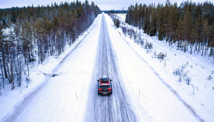 Οδήγηση στο χιόνι – Πώς να κουμαντάρετε το τιμόνι με ασφάλεια